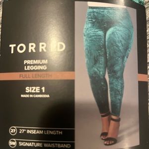 Torrid leggings size 1
